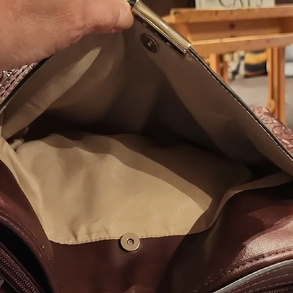 Rosetti Brown BURGANDY FAUX LEATHER SHOULDER/CROSS BODY BAG - Picture 10 of 15